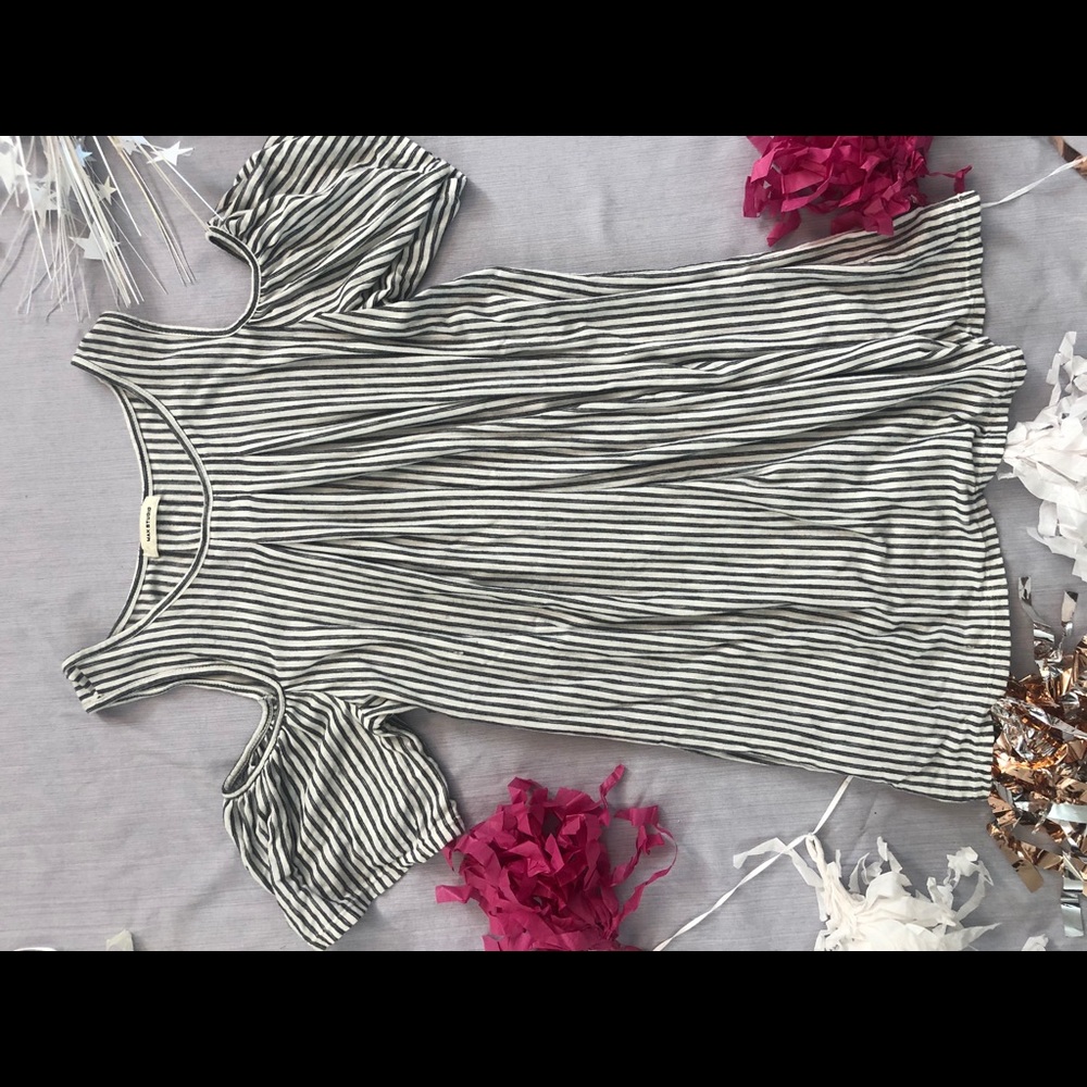 Cut out Sleeved shirt